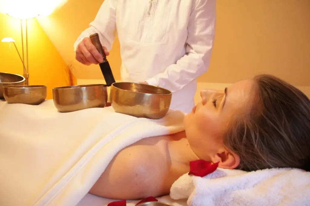 bol- tibétain - bien-être - massage - table