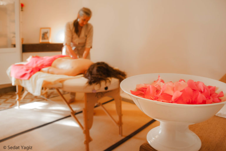 sur table int bd 768x514