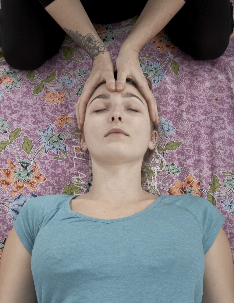 Shiatsu visage 2020120 768x996