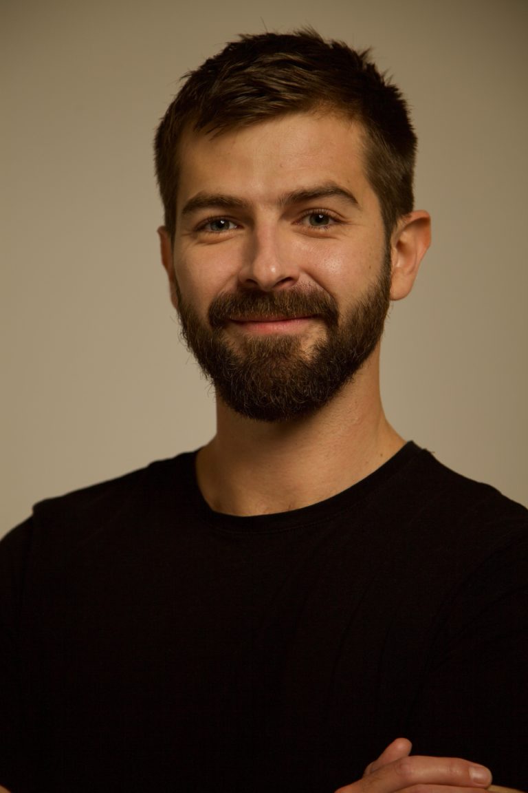 8da8cd83 56ea 4510 a851 28f01467a1c8 original 768x1152