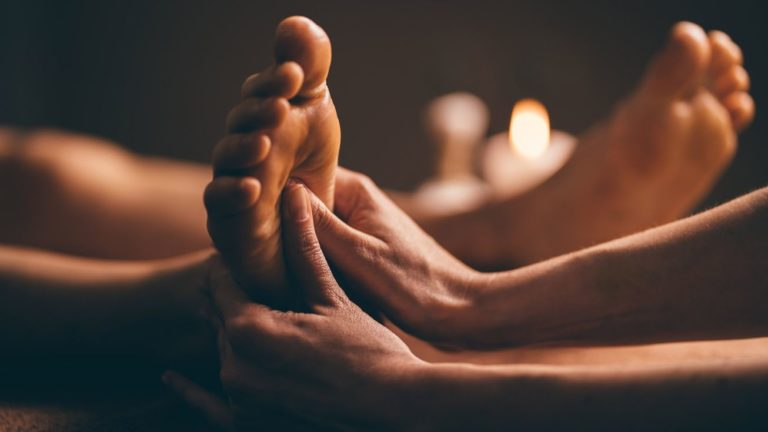 lddmassagereflexedespiedscadobestock349291893 613f2485df48f 768x432