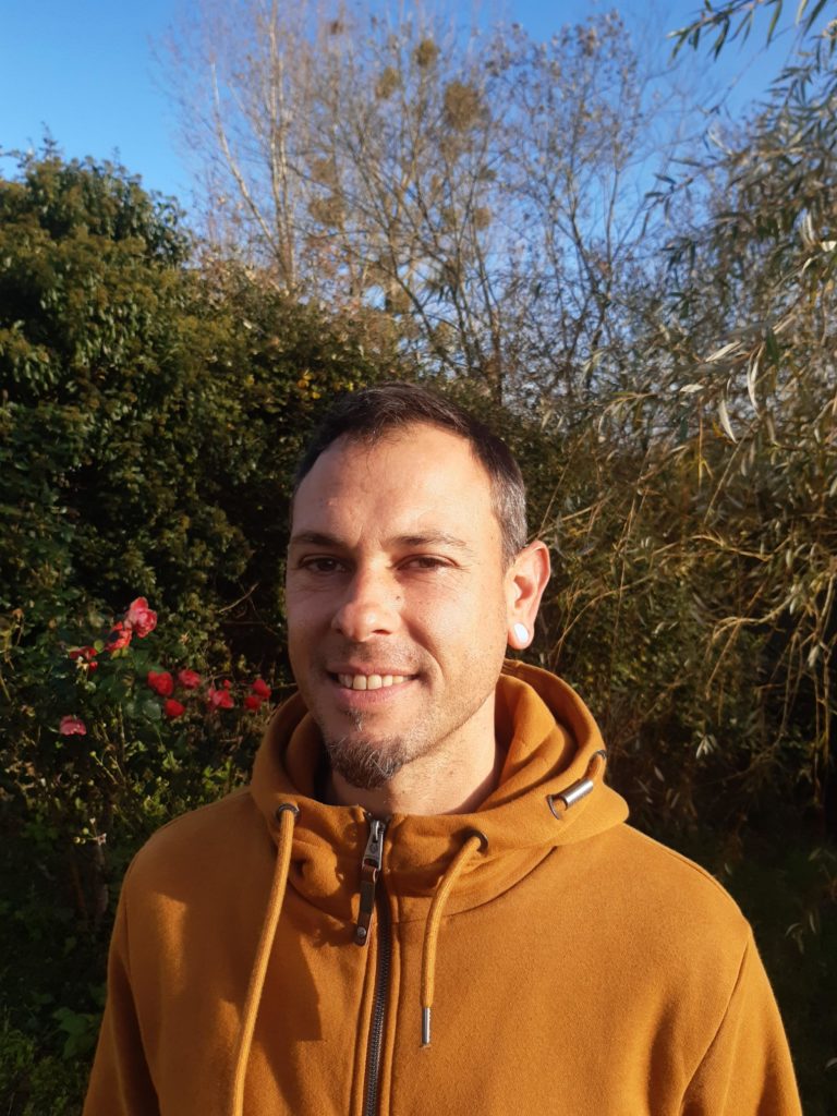 photo de moi 768x1024