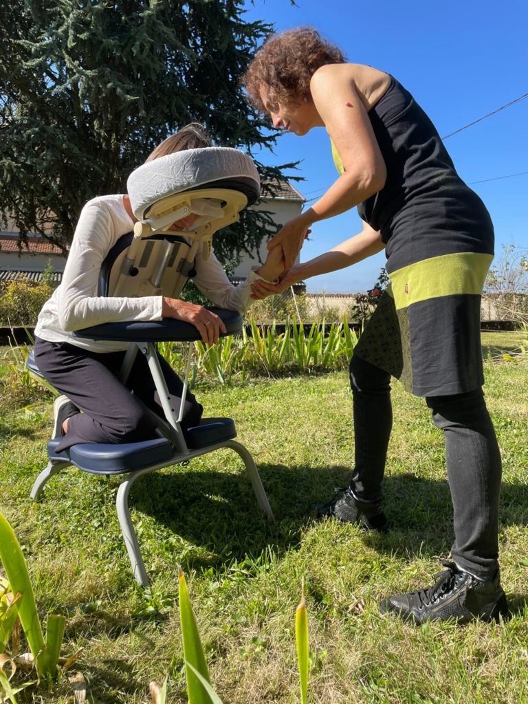 Massage Amma Assis Portes ouvertes Maison BEES 24 septembre 2021 Massage assis 2 768x1024