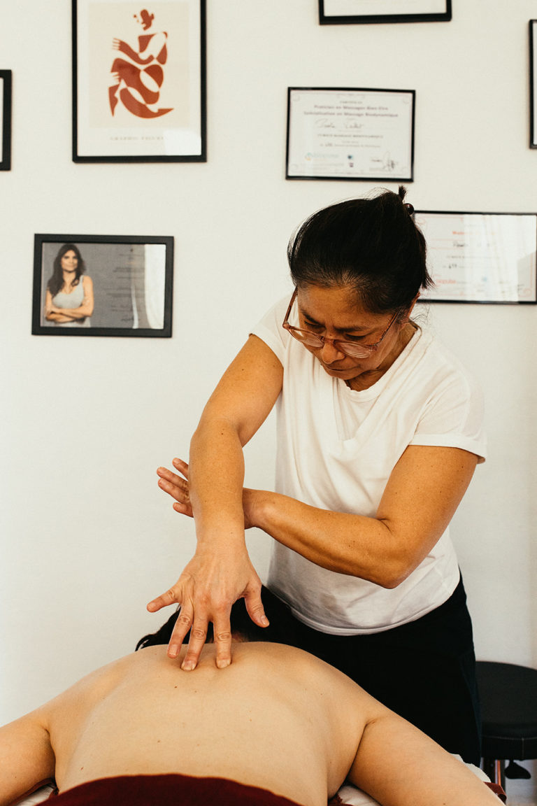 corporate massage photo lolapianetti 0600 websize 768x1152