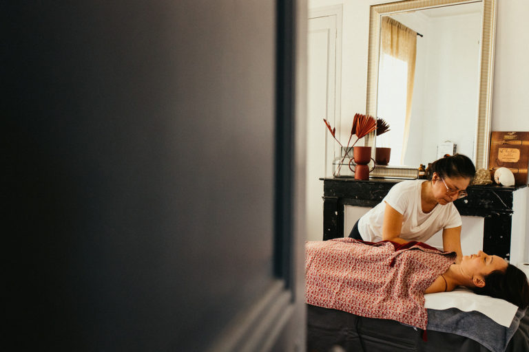 corporate massage photo lolapianetti 0610 websize 768x512