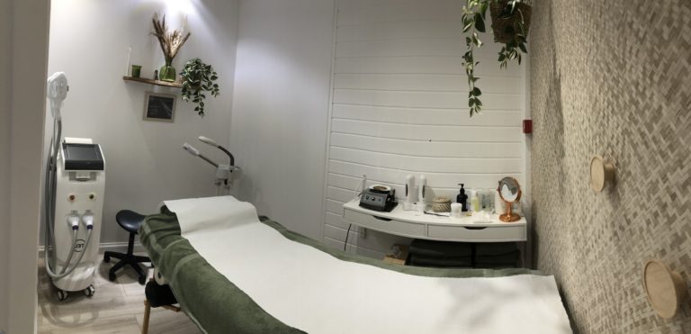 CABINE VERTE 768x371