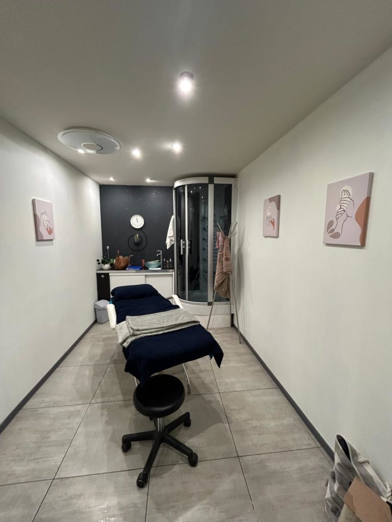 image cabine 768x1024