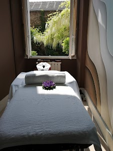 Corine CASTELLA - Massage Bien-être / Sophrologie Caycédienne place picture