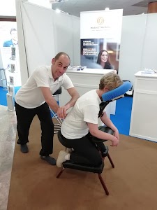 les mains de benjamin place picture