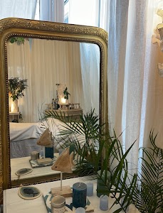 LA MAISON BUISSONNIÈRE place picture